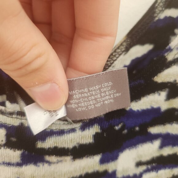 Chico's size 3 or XL Black and White Patterned Sleeveless Tank Top - Picture 5 of 6